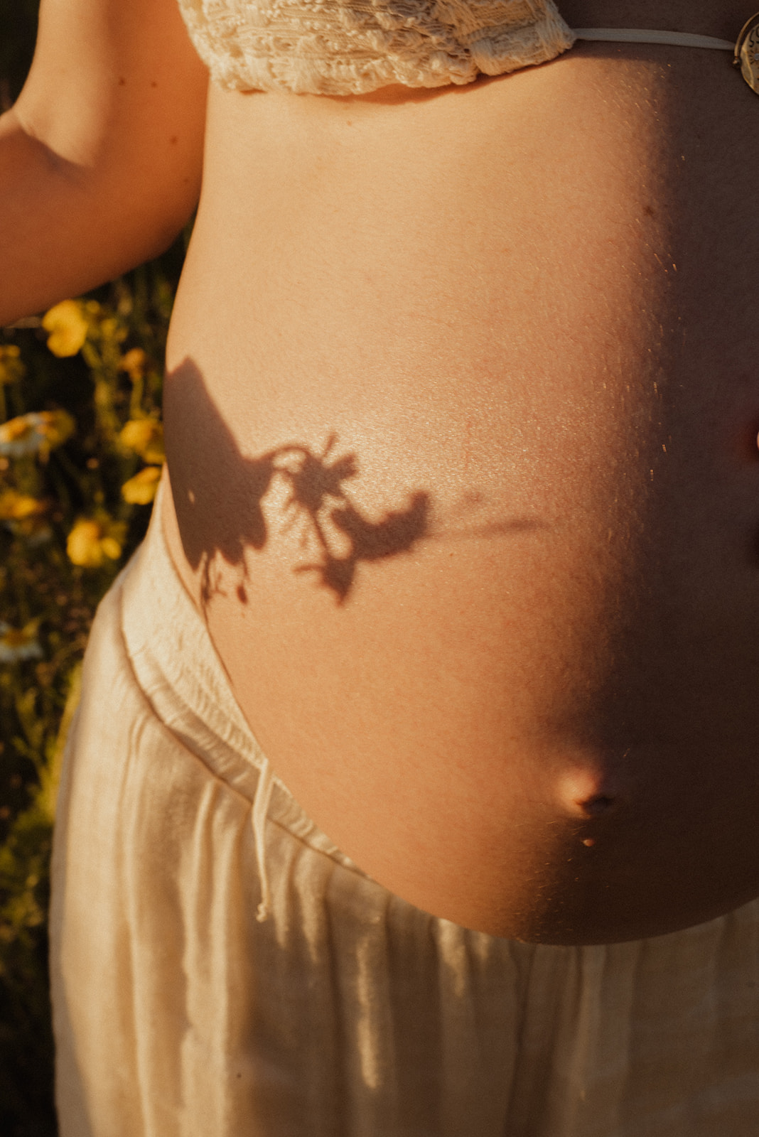 mallorca maternity emotional natural photographer